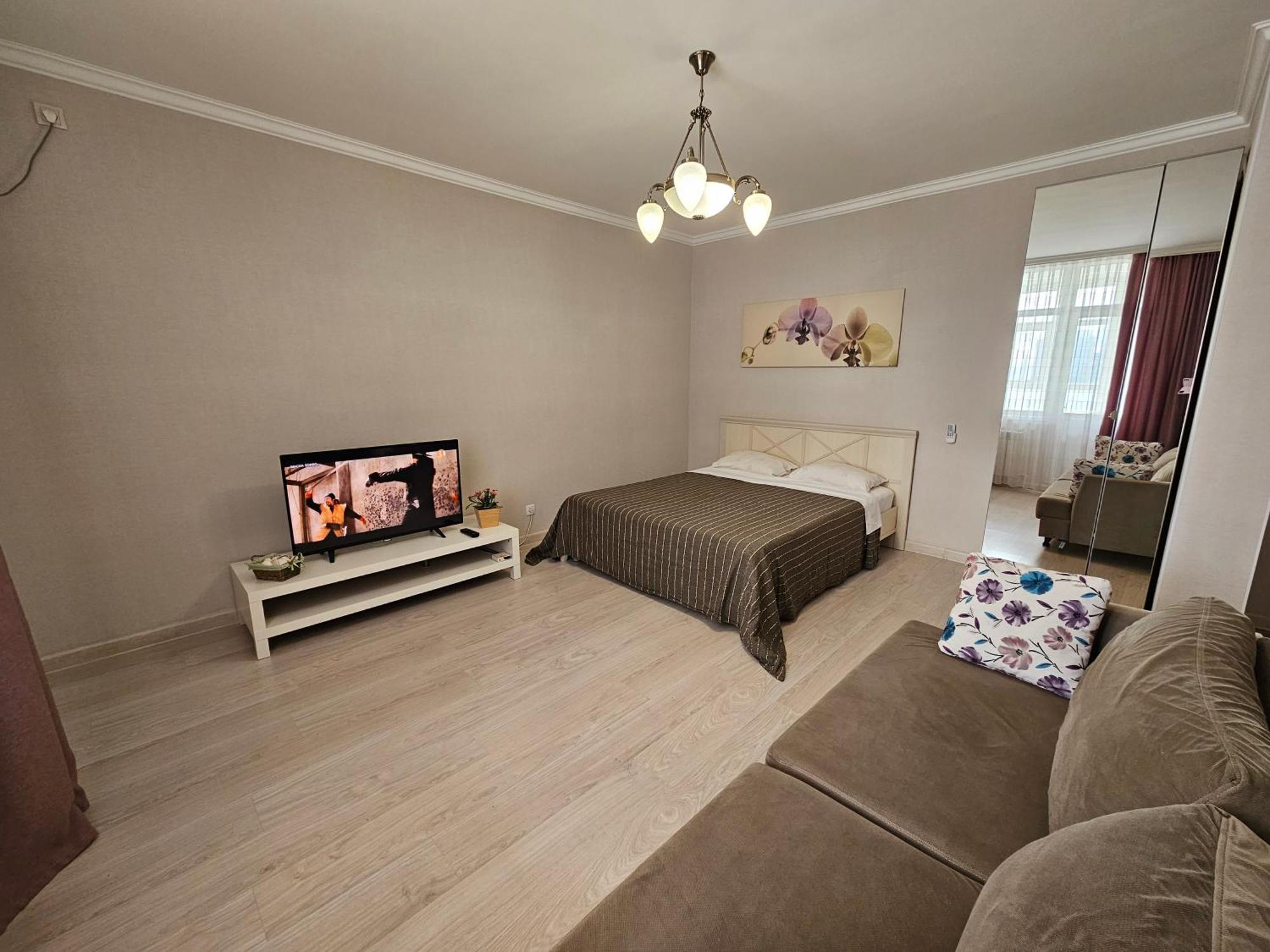 Ernaz Plus Apartments: Promenade Expo Asztana Kültér fotó