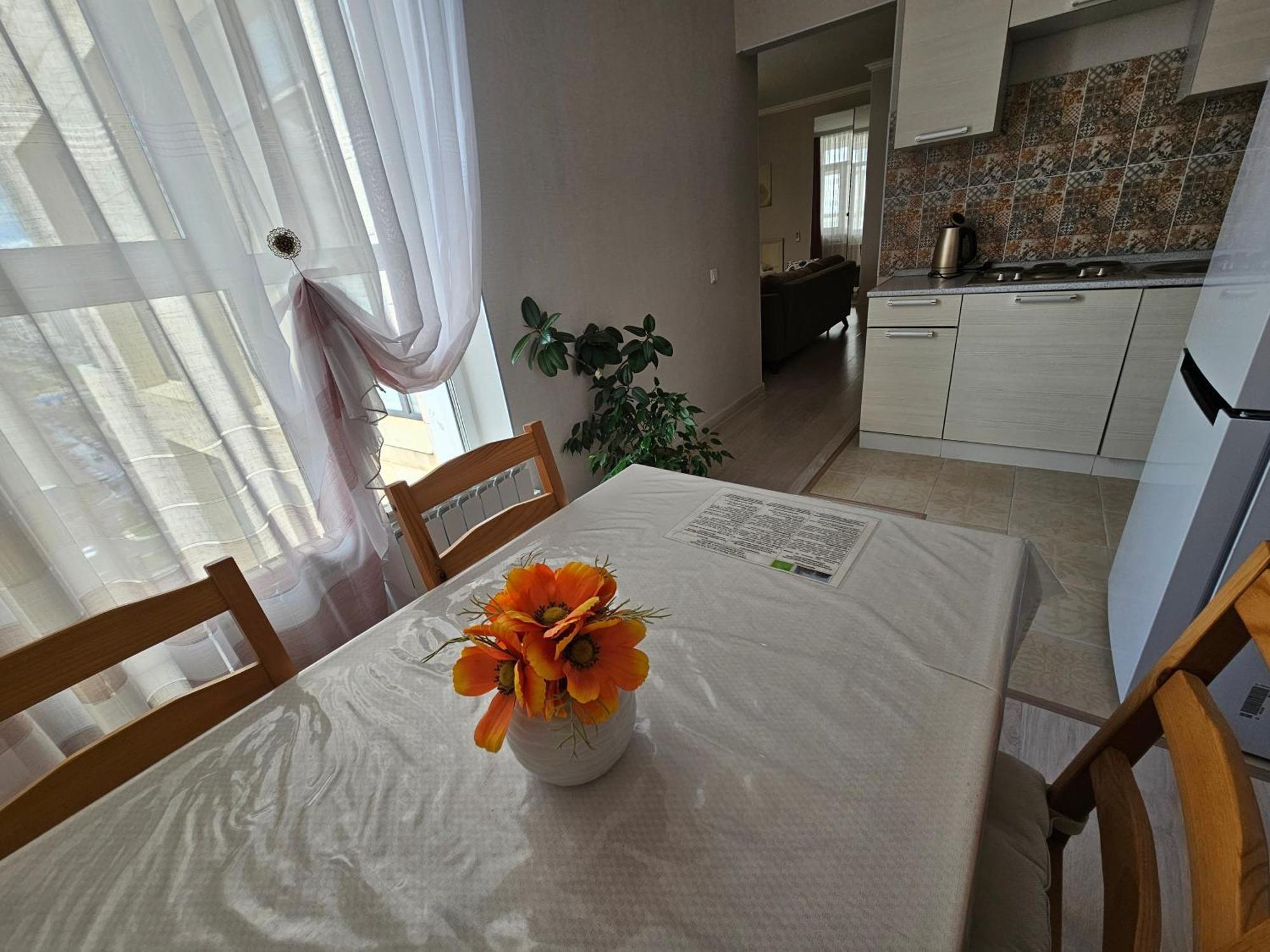 Ernaz Plus Apartments: Promenade Expo Asztana Kültér fotó
