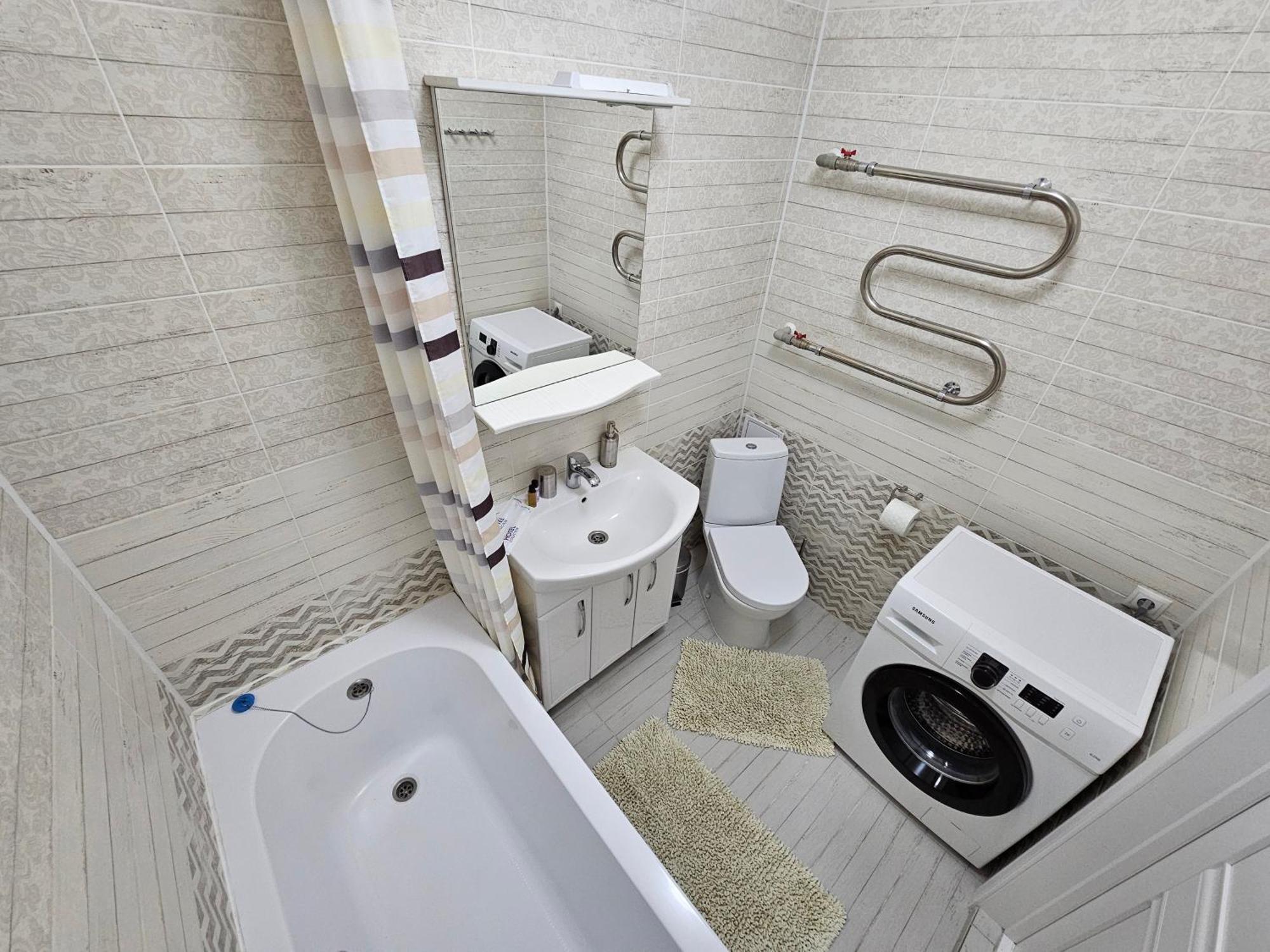 Ernaz Plus Apartments: Promenade Expo Asztana Kültér fotó